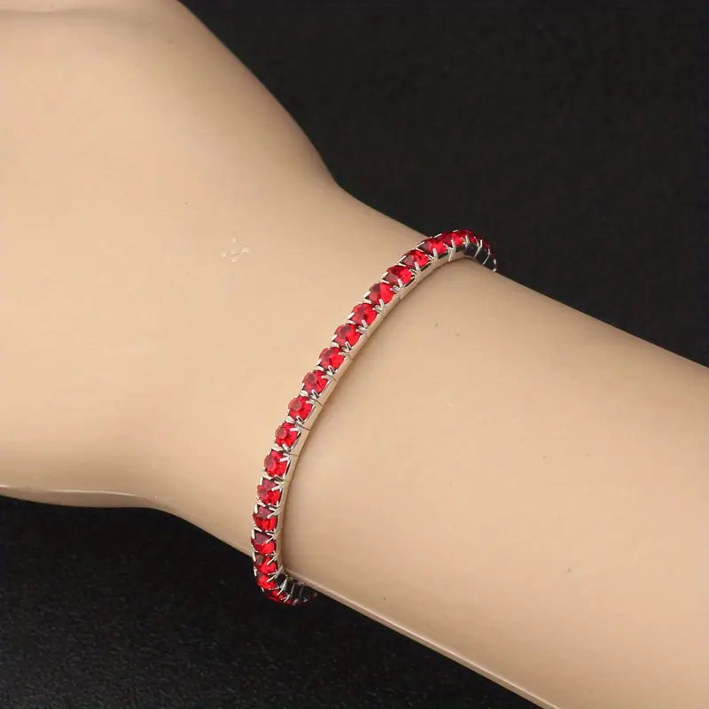 Elegant armbånd i hvidguld med raffineret design