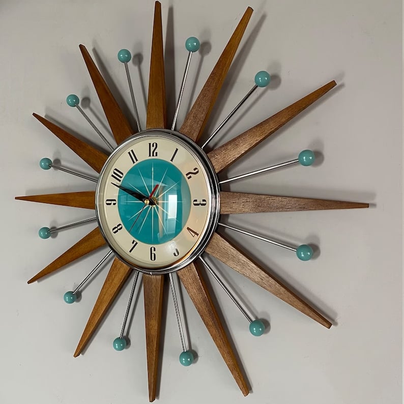 Håndlavet vægur i mid-century-stil | Retro vægdekoration, lydløst og batteridrevet