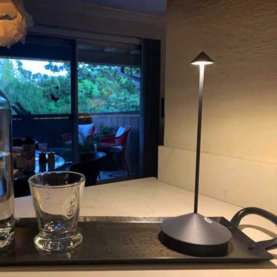 Trådløs genopladelig LED-lampe – vandtæt og dæmpbar