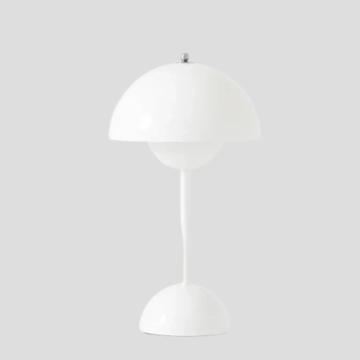 Ledningsfri metalbordlampe