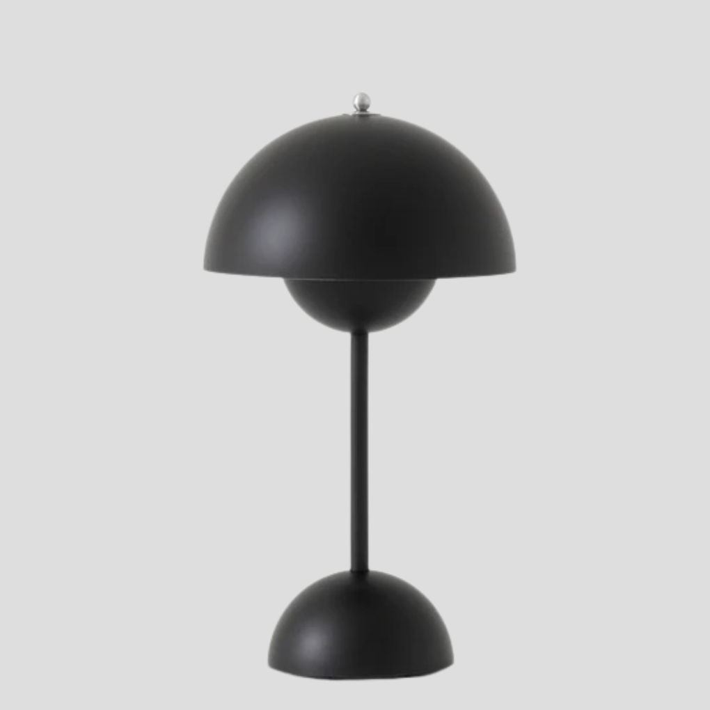 Ledningsfri metalbordlampe