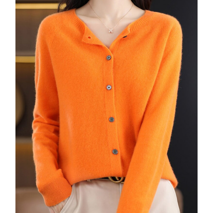 Cardigan til damer i merinould og kashmir – elegant vinterstrik med rund hals