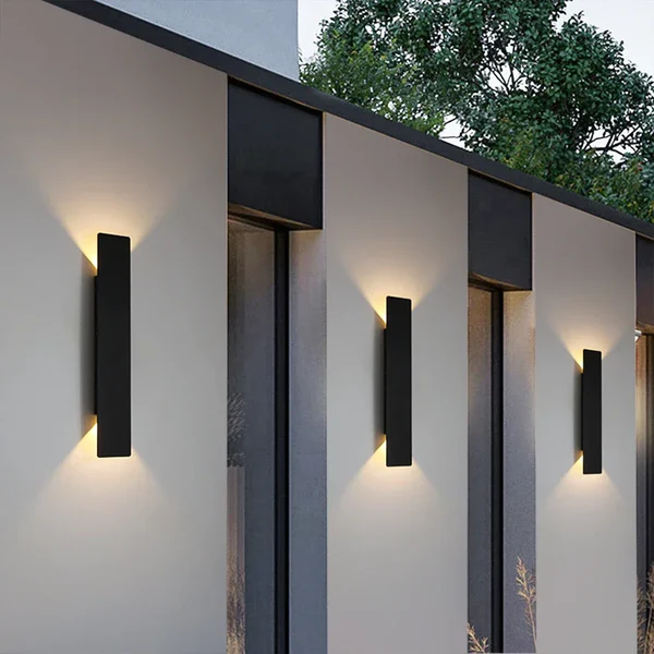 AquaLine LED udendørs væglampe – Elegant design med vejrbestandigt hus