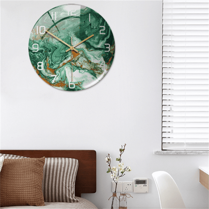 Elegant vægur med marmoreffekt – MarbleTime