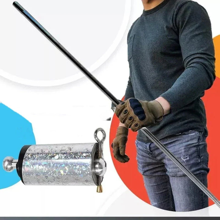 Bærbar metalstav til selvforsvar og magi