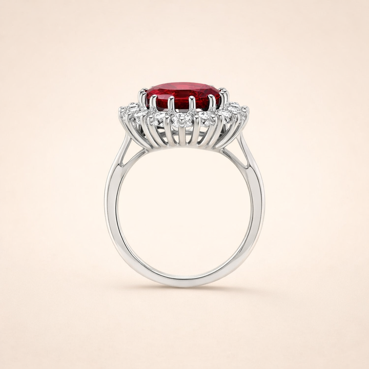 Elegant ring i hvidguld med rubinaccent