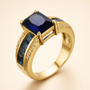 Elegant guldring med raffinerede detaljer