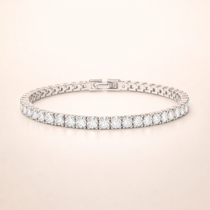 Elegant tennisarmbånd i hvidguld med raffineret glans
