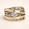 Elegant guldring med zirkonia i vintagestil