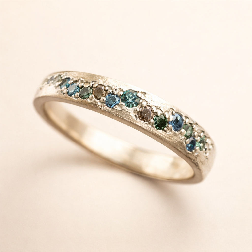 Elegant guldring med raffinerede detaljer