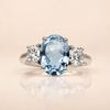 Elegant ring med blå zirkonia i ægte sølv
