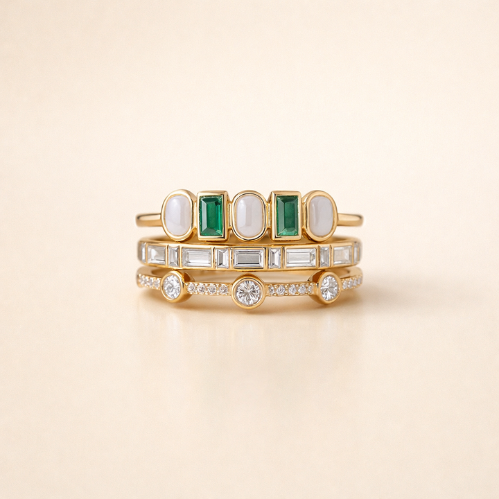 Elegant sølvring med hvid og grøn opal