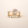 Elegant guldring med zirkonia i vintagestil