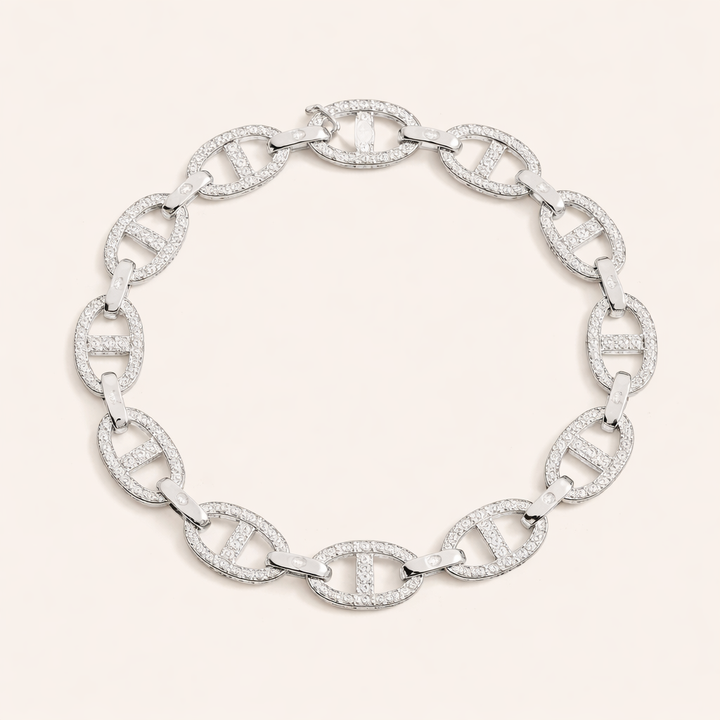 Blødt armbånd i hvidguld med delikate detaljer