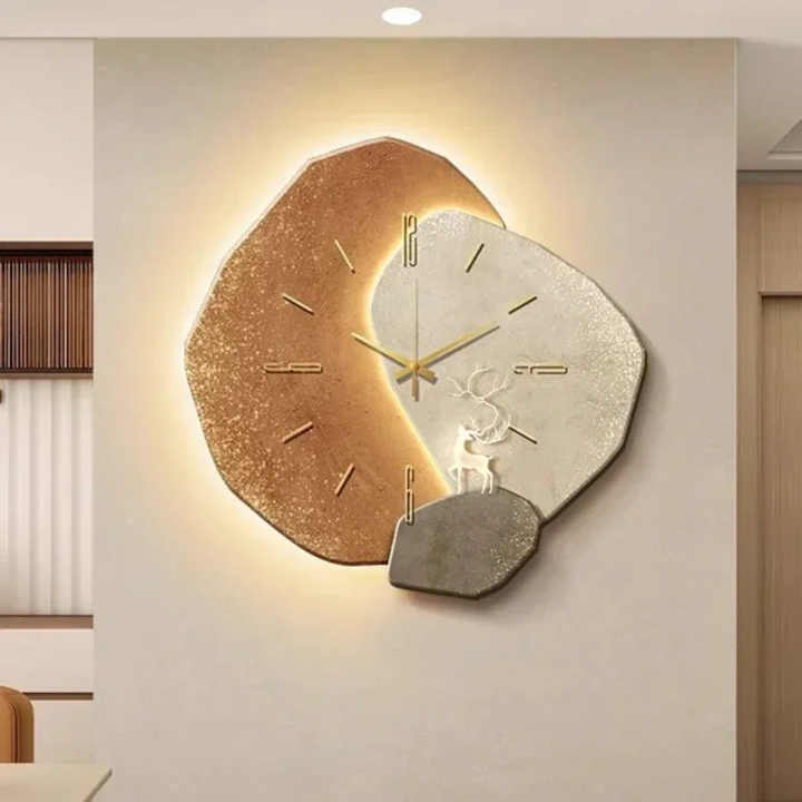 LunaWood væg-ur – naturlig elegance med blødt LED-lys