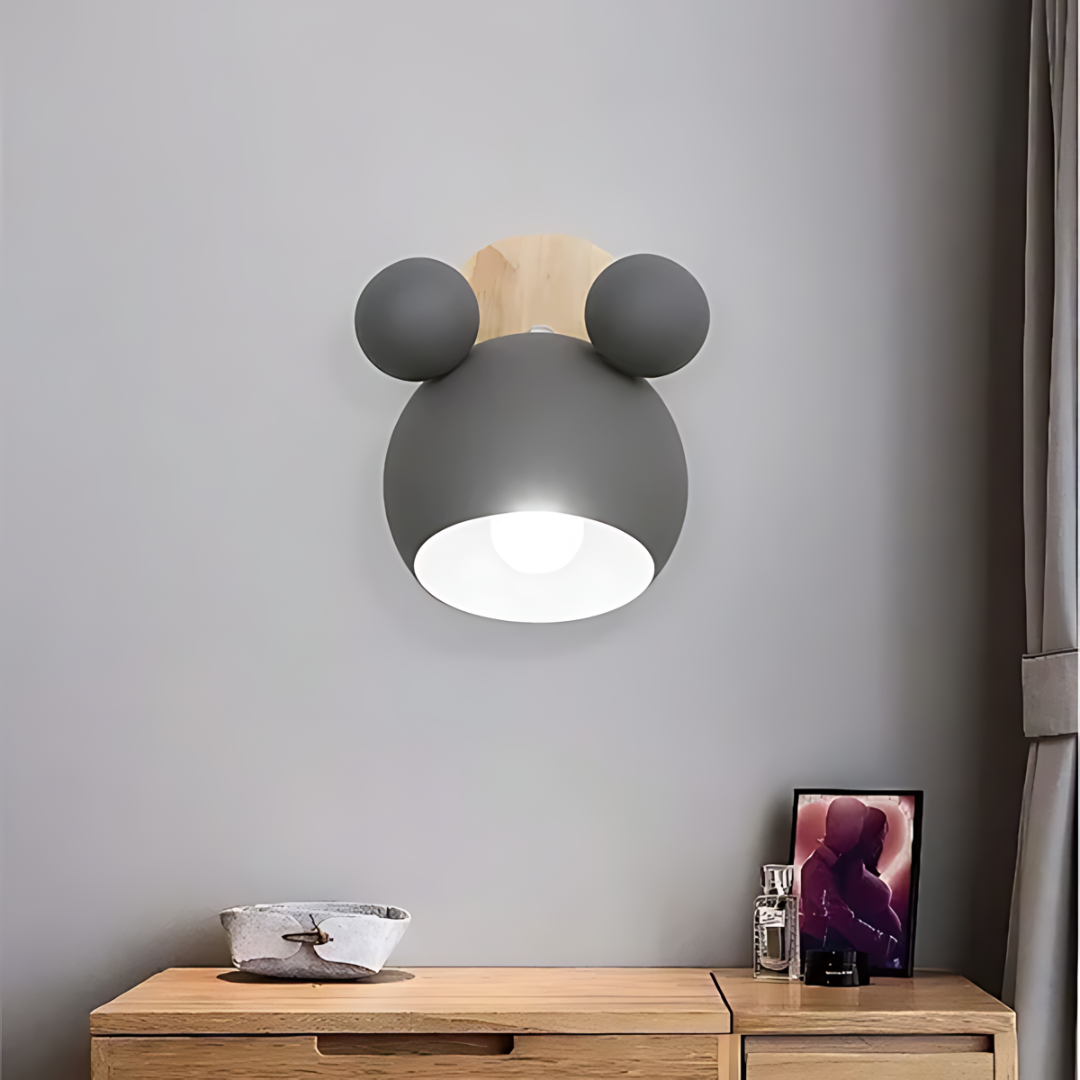 LumiMickey nordisk væglampe | Sød LED-væglampe formet som en mus til en hyggelig børneværelse og legestue.