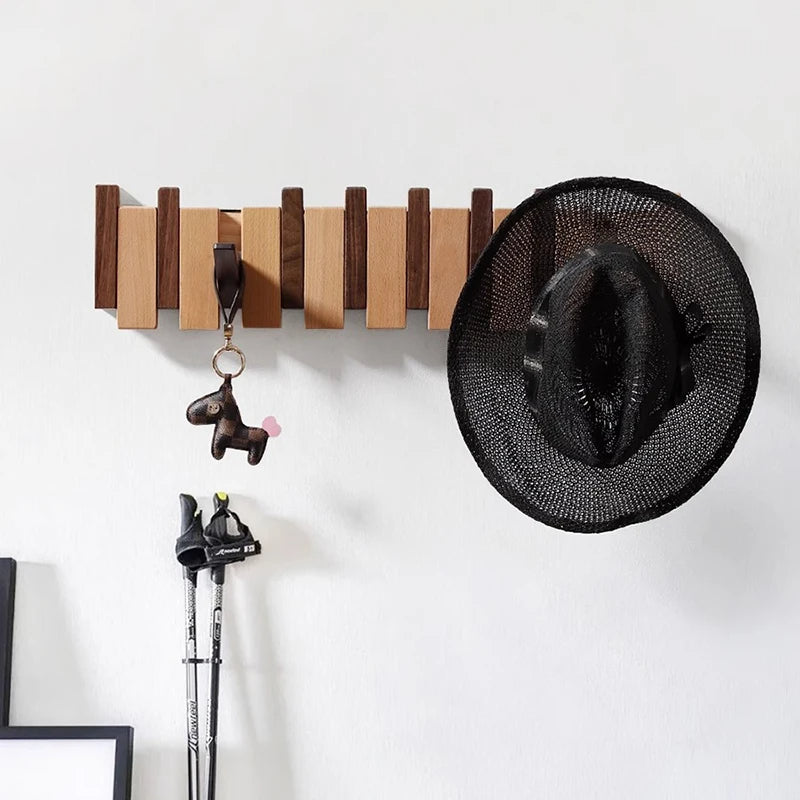 Knagerække i træ til væg – foldbare kroge med minimalistisk design
