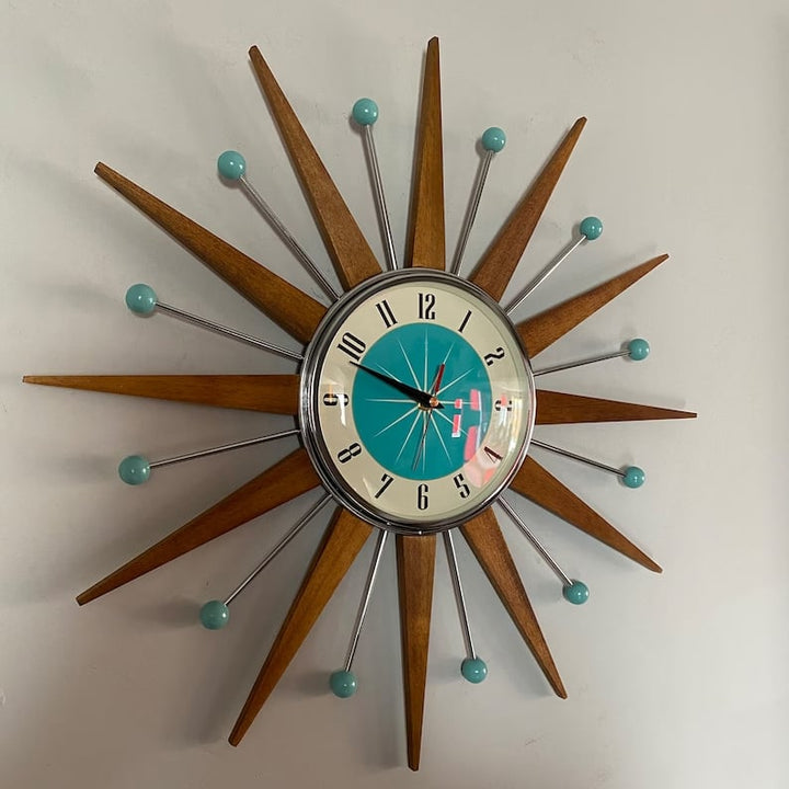 Håndlavet vægur i mid-century-stil | Retro vægdekoration, lydløst og batteridrevet