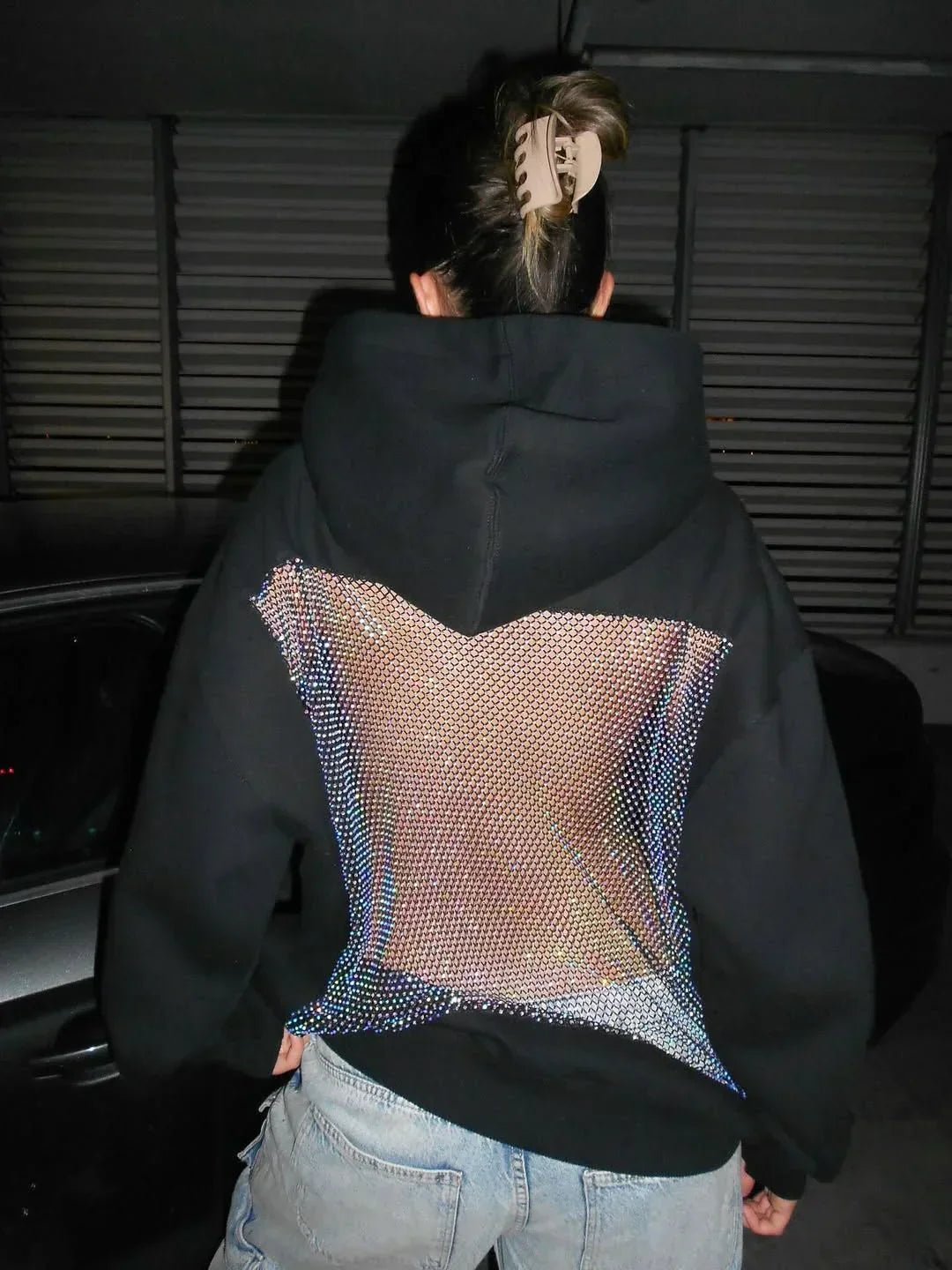 BackStageGlow | Når lyset tændes, dominerer denne hoodie ikke bare rummet, den skinner