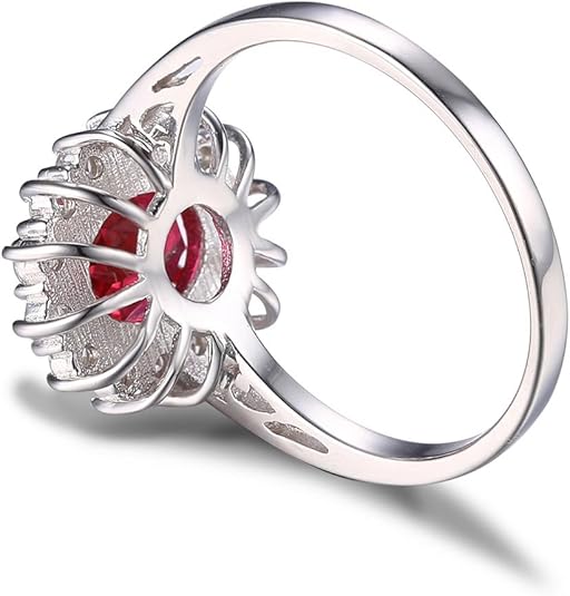 Elegant ring i hvidguld med rubinhalo