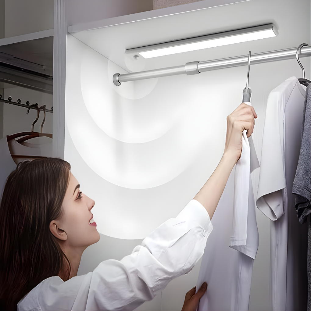 Genopladelige LED-lys til garderobe med sensor