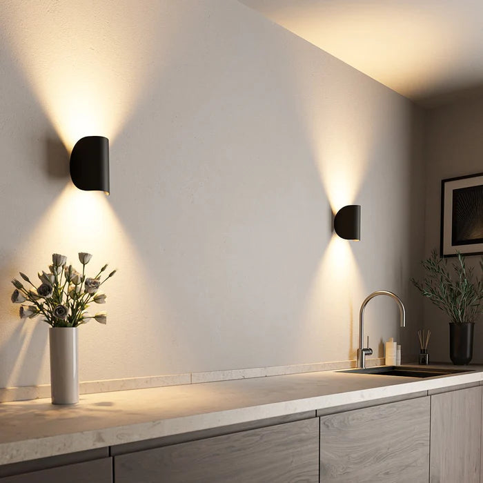 Justerbar Up-Down-LED-væglampe – varmt stemningslys, moderne design