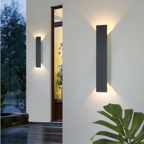 AquaLine LED udendørs væglampe – Elegant design med vejrbestandigt hus