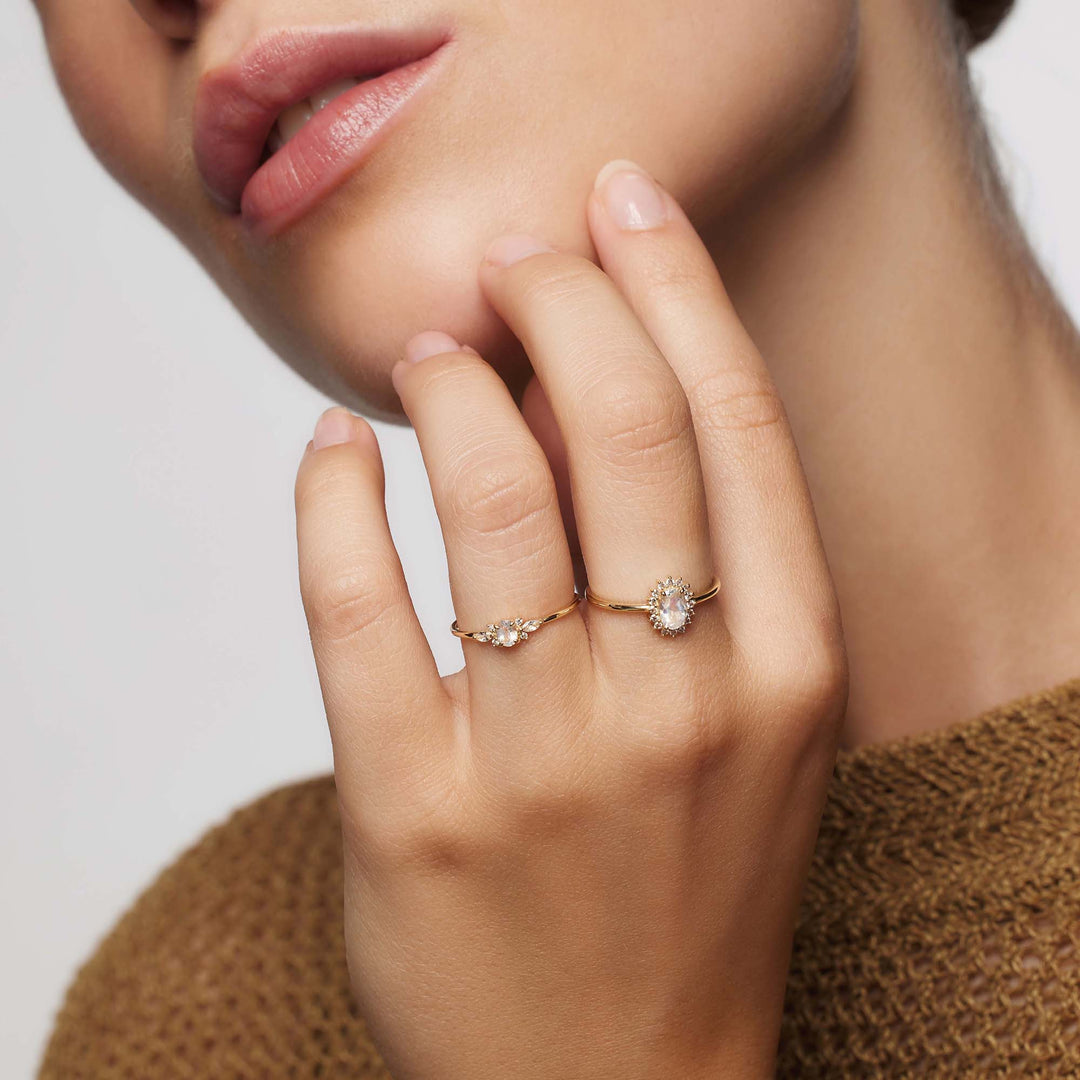 Guld opalring med diamant