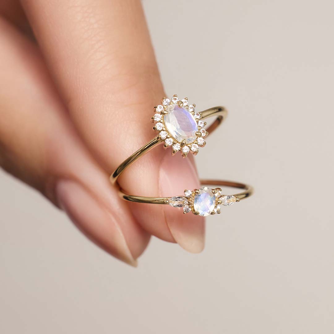 Guld opalring med diamant