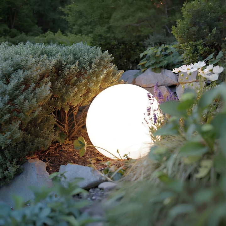 Soldrevet havekuglelampe – kabelfri, vandtæt udendørslampe