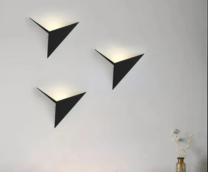 NoctiLux geometrisk LED-væglampe | Moderne belysning til natborde i nutidige hjem