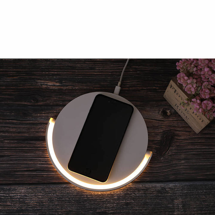 AuraGlow Smart Charging Dock | Moderne natbordslampe med indbygget hurtig trådløs opladning til alle Qi-kompatible enheder