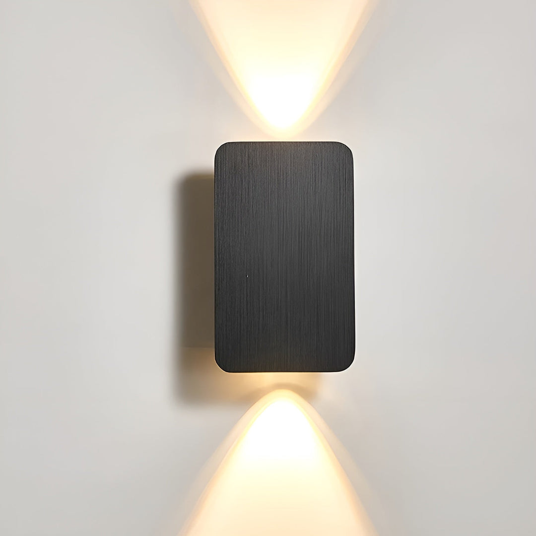LED-væglampe med lyskegle opad og nedad – Moderne og stemningsfuld
