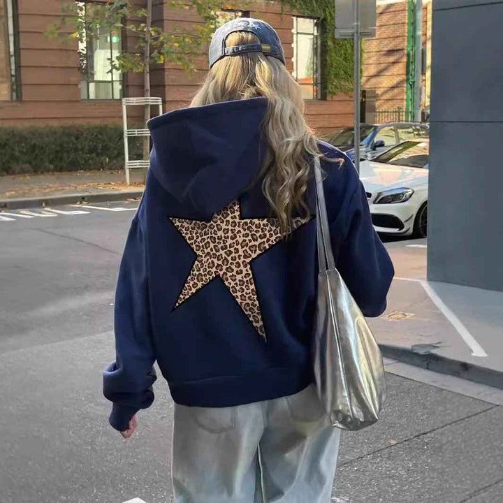 Hoodie til damer med leopard-stjerne-print på ryggen og pæn finish