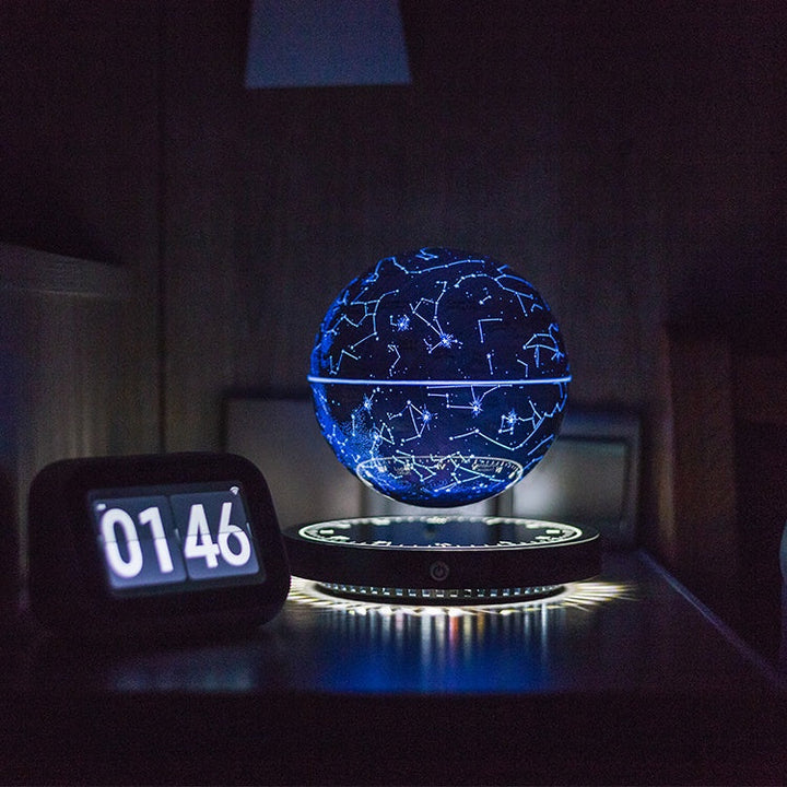 Svævende stjernekort „Konstellation" – lampe med magnetisk svævning