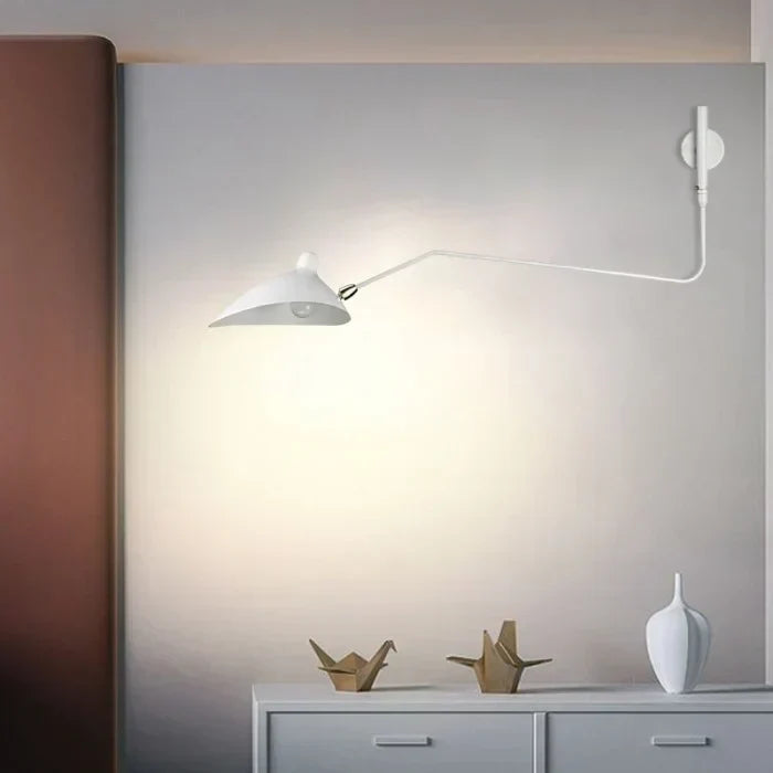 Væglampe med dobbelt justerbar arm til læse- og accentbelysning