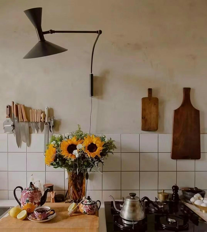 Justerbar væglampe Lustra Marseille