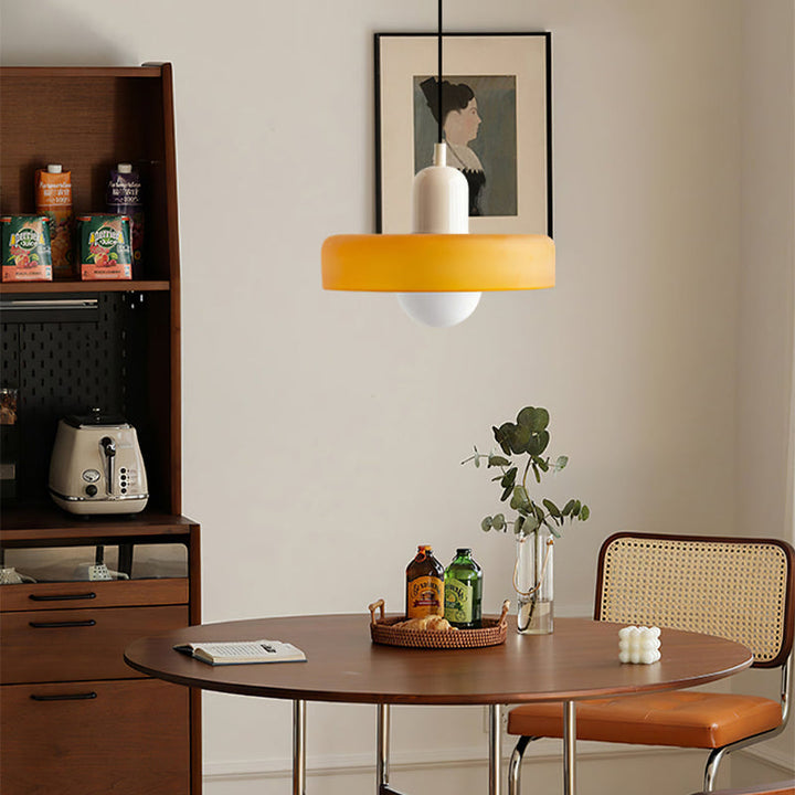 Farverig pendellampe i Bauhaus-stil - StiloGlas