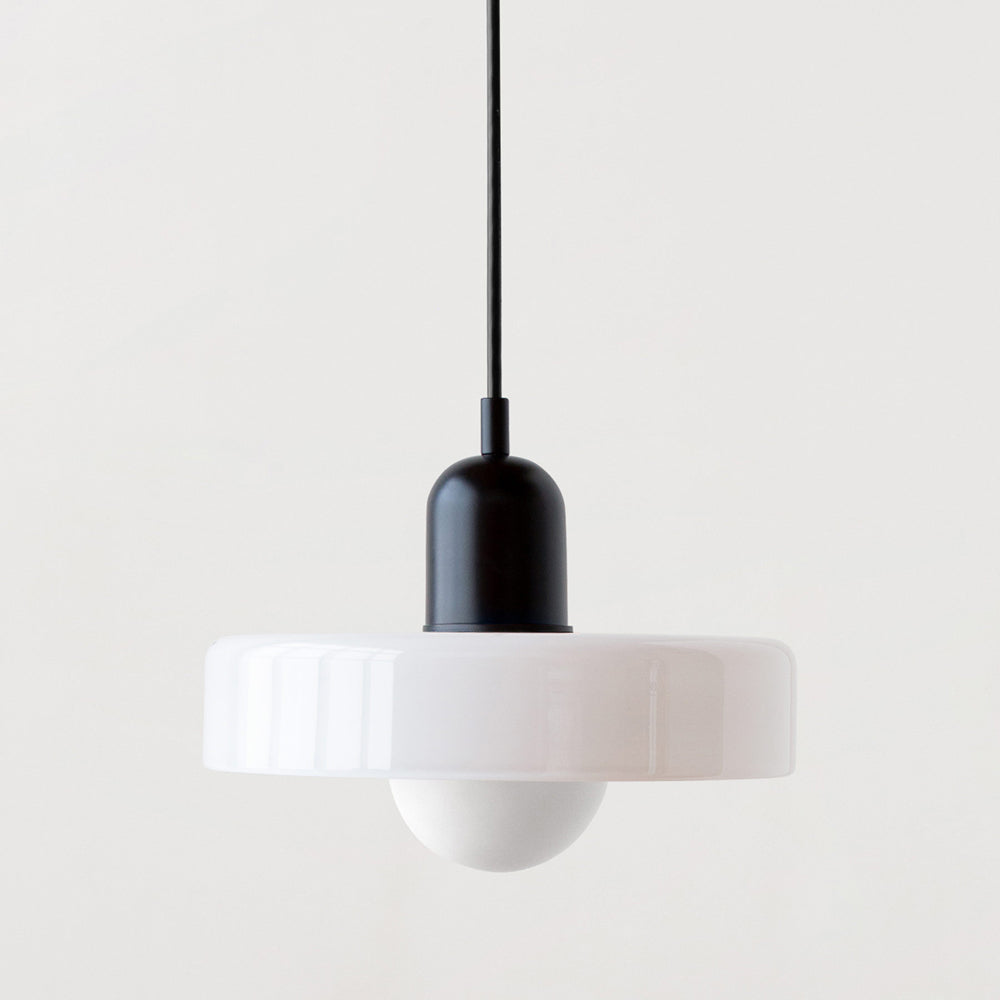 Farverig pendellampe i Bauhaus-stil - StiloGlas