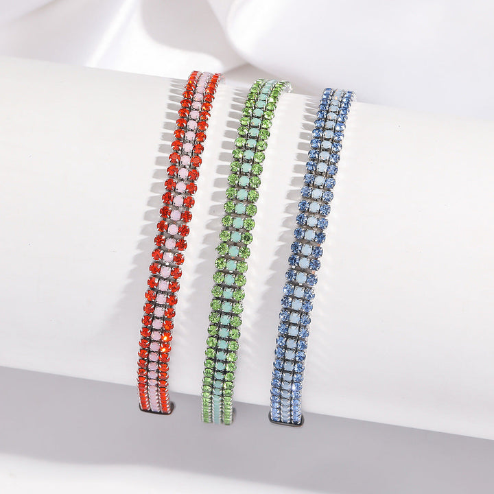 Elegant armbånd i hvidguld med raffineret glans