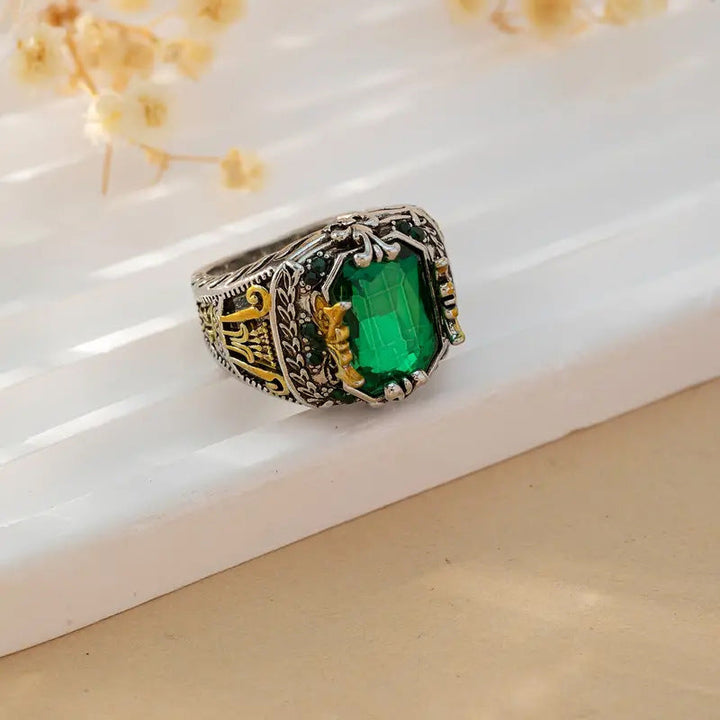 Blød ring i blandet guld med raffinerede detaljer