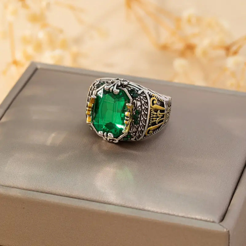 Blød ring i blandet guld med raffinerede detaljer