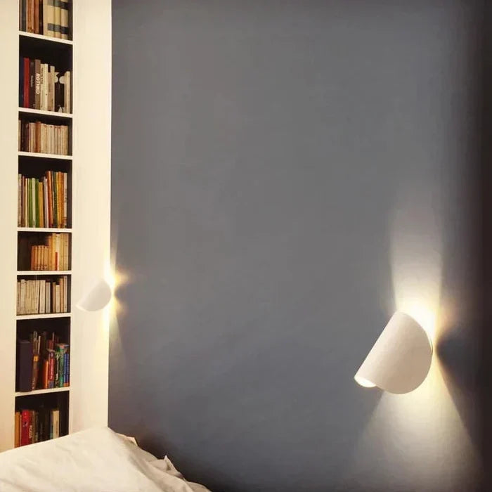 Justerbar Up-Down-LED-væglampe – varmt stemningslys, moderne design