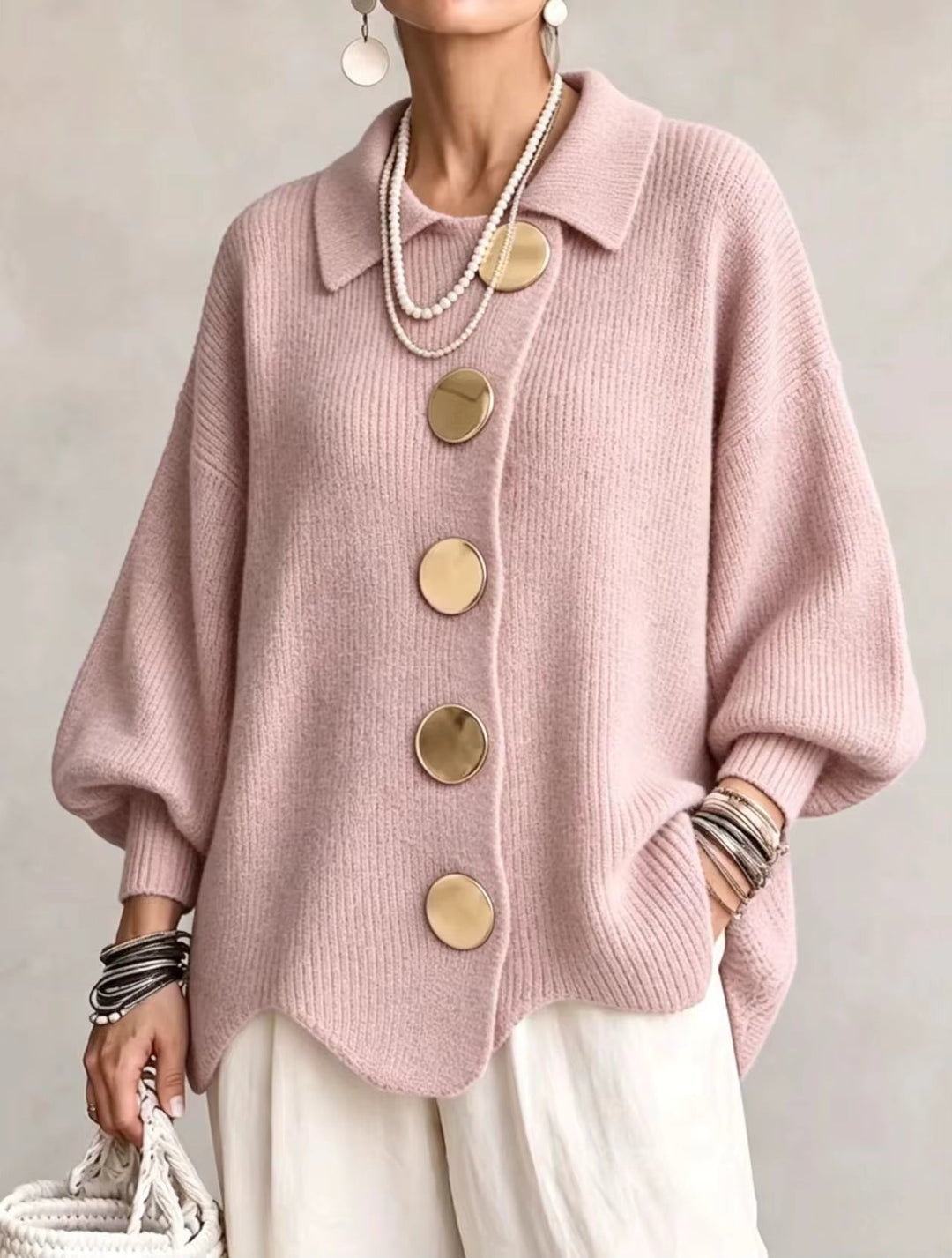 Elegant oversized cardigan med iøjnefaldende knapper