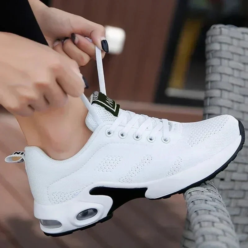 Ortopædiske sneakers til smertelindring – optimal komfort og støtte til fodbuen