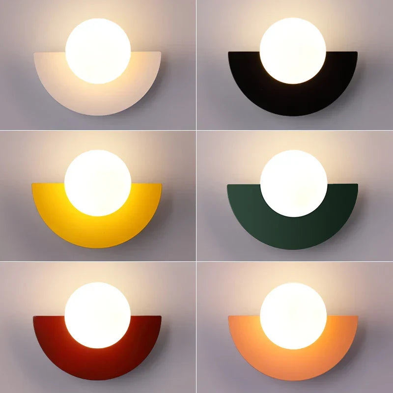 Moderne LED-væglampe i geometrisk halvcirkelstil