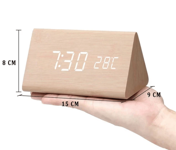 WoodSense LED-ur i træ – stemmestyring & stil til ethvert rum