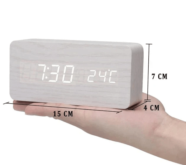 WoodSense LED-ur i træ – stemmestyring & stil til ethvert rum