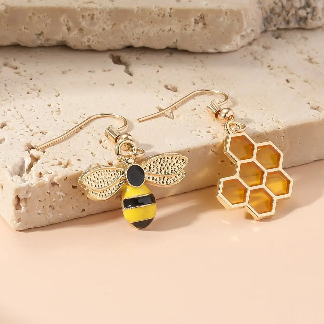 Honeycomb &amp; Bi Øreringe – Guldsmykker til Kvinder