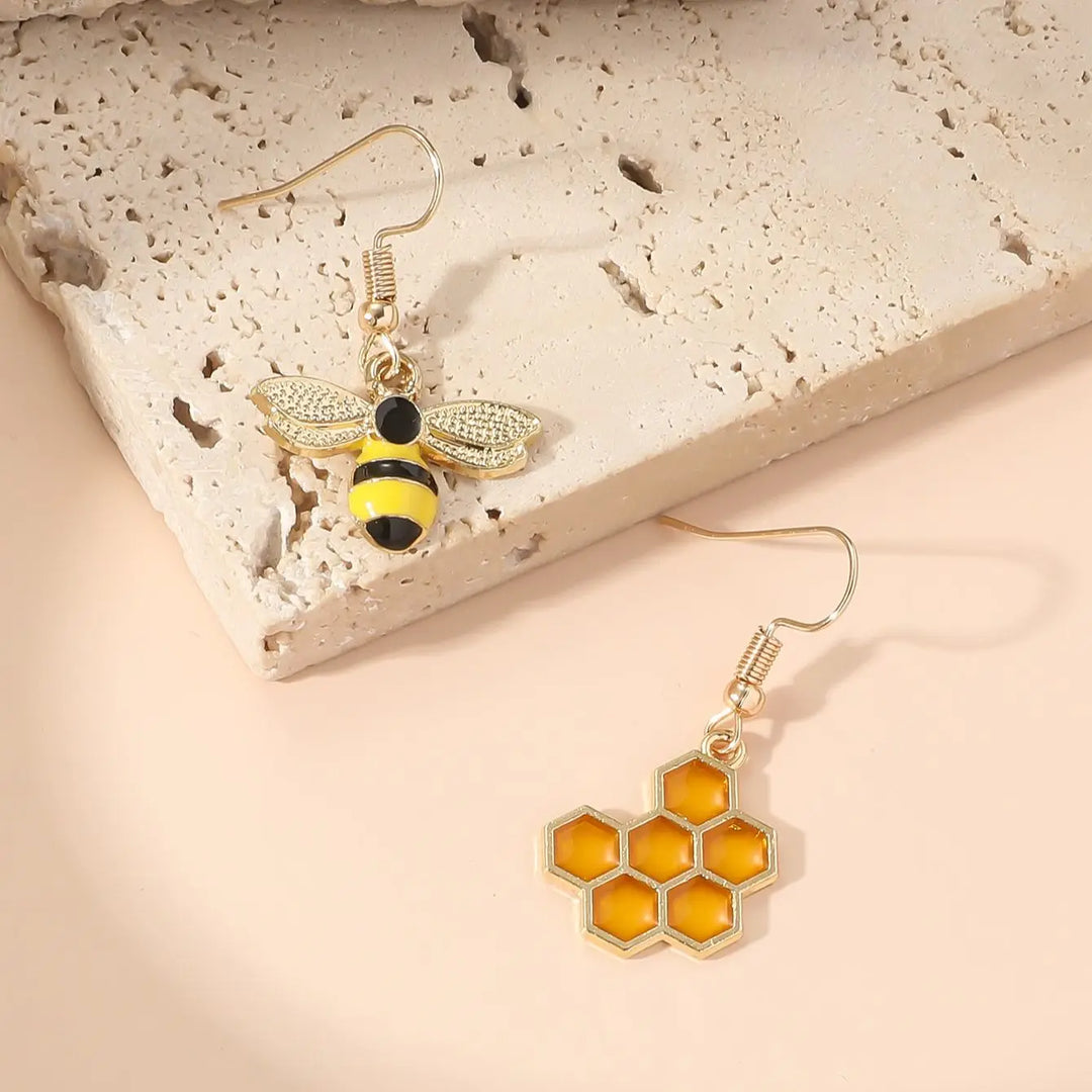 Honeycomb &amp; Bi Øreringe – Guldsmykker til Kvinder